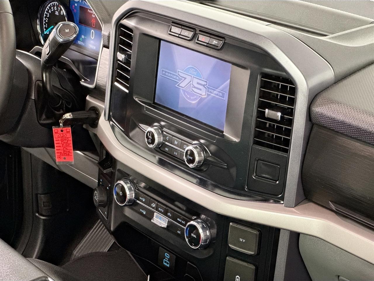 Ford F-150 XLT 4WD Reg Cab 8' Box 2023