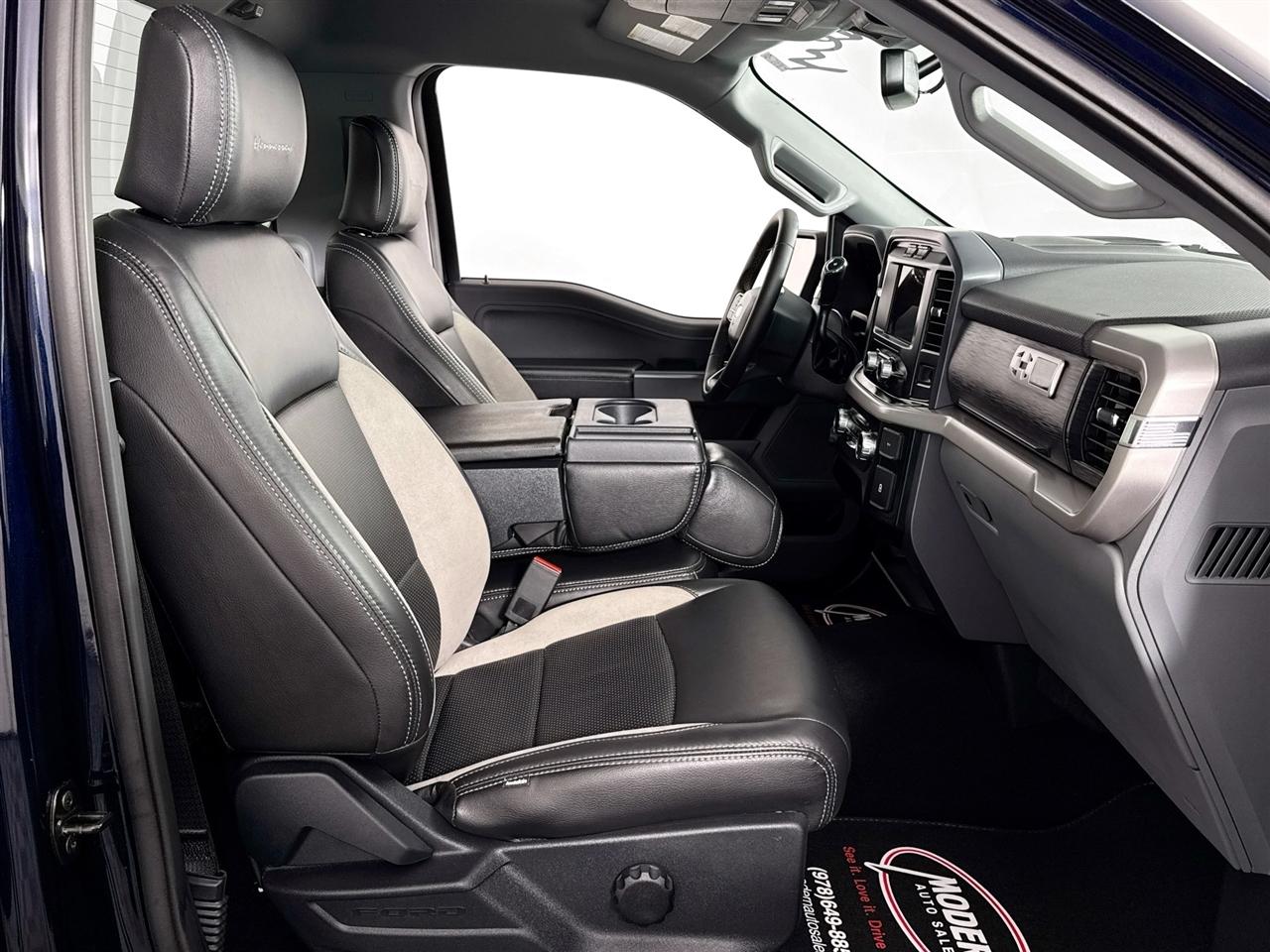 Ford F-150 XLT 4WD Reg Cab 8' Box 2023