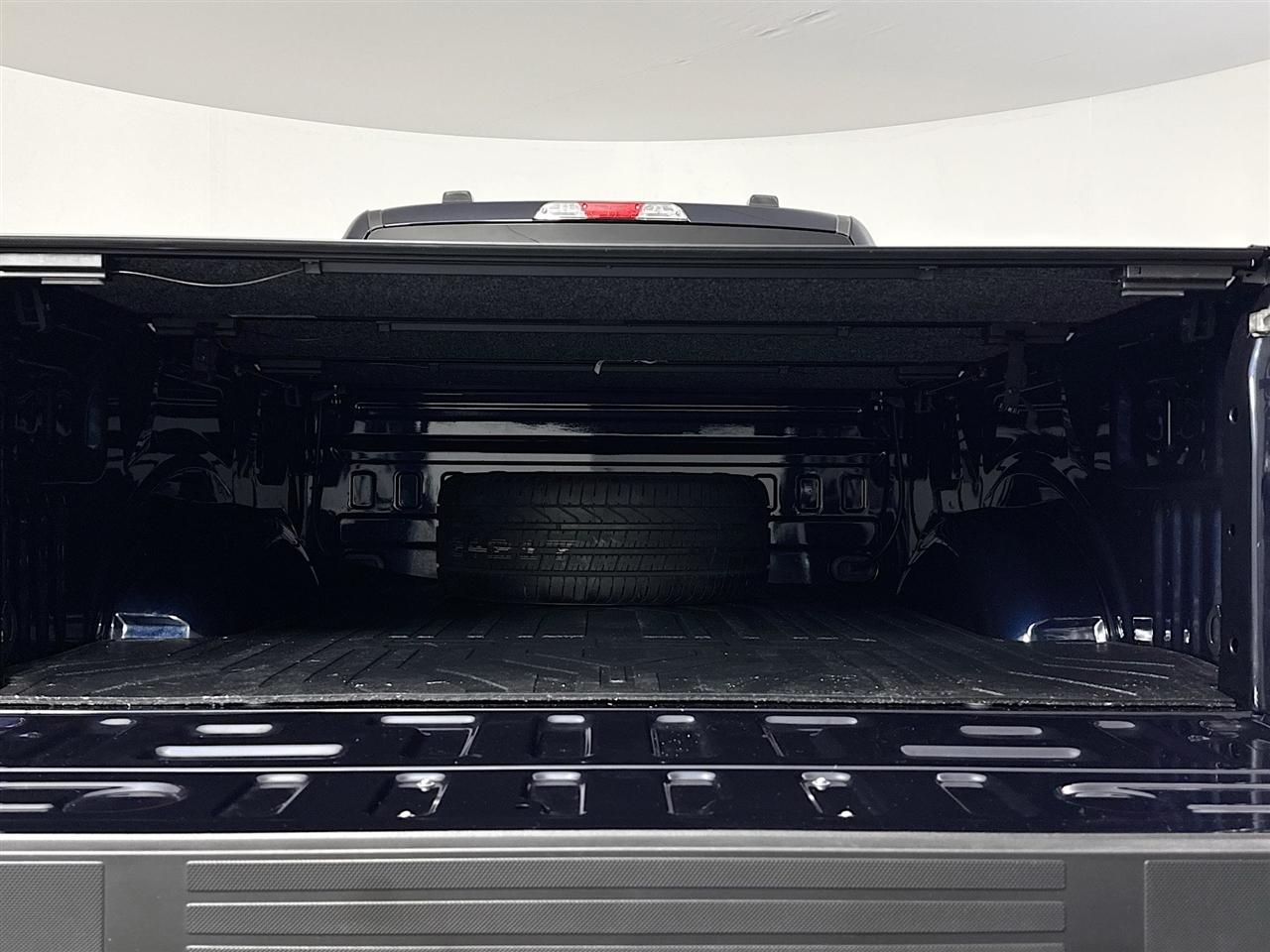 Ford F-150 XLT 4WD Reg Cab 8' Box 2023