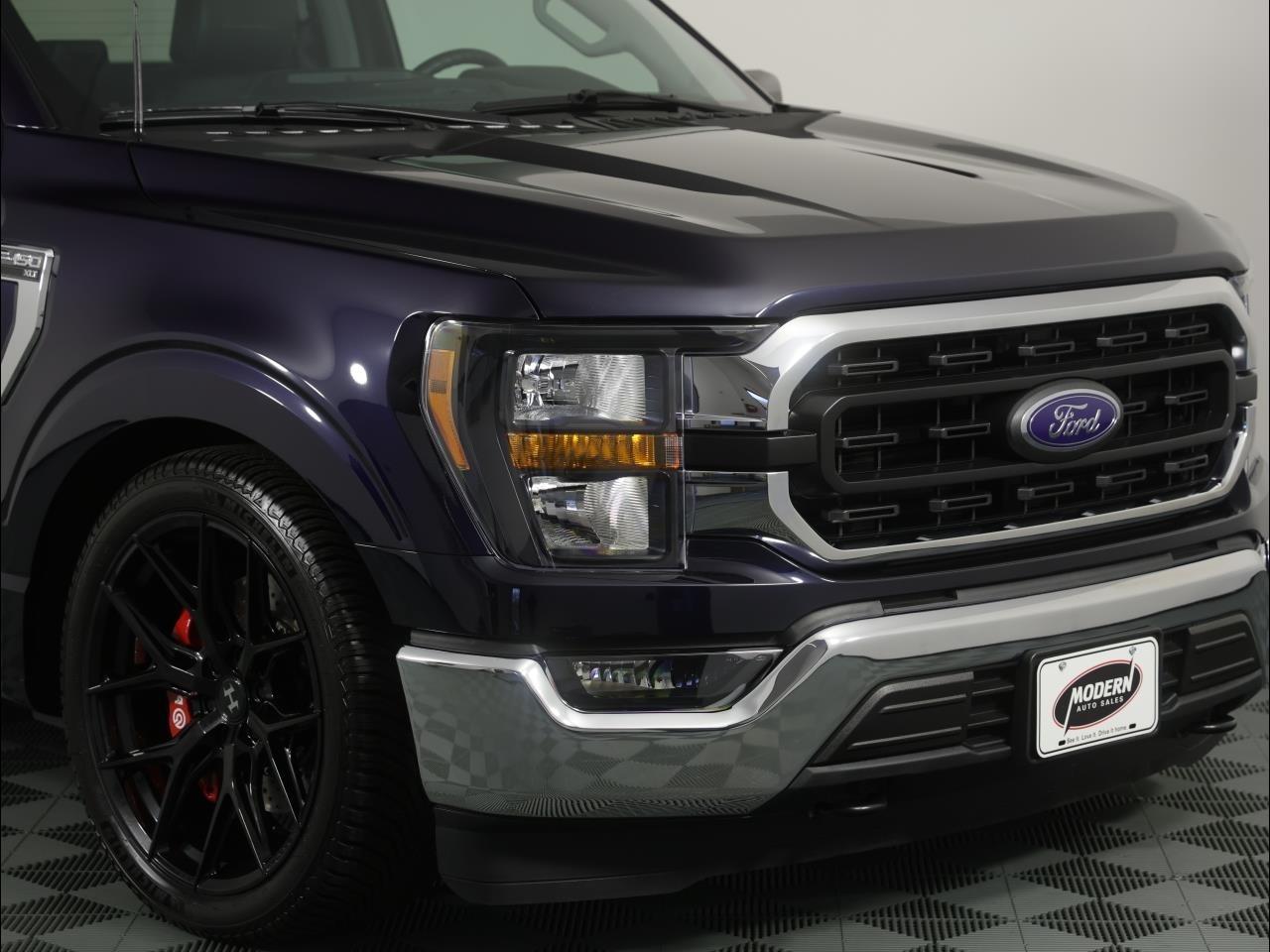 Ford F-150 XLT 4WD Reg Cab 8' Box 2023