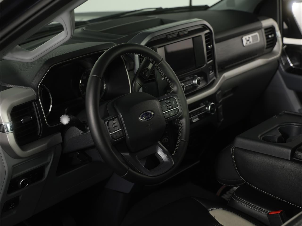 Ford F-150 XLT 4WD Reg Cab 8' Box 2023