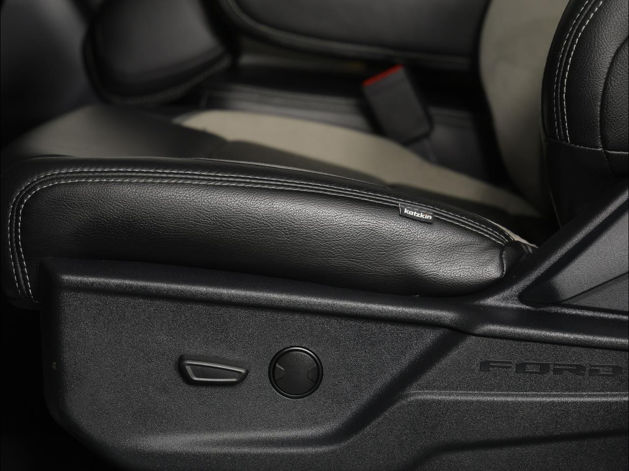 Ford F-150 XLT 4WD Reg Cab 8' Box 2023