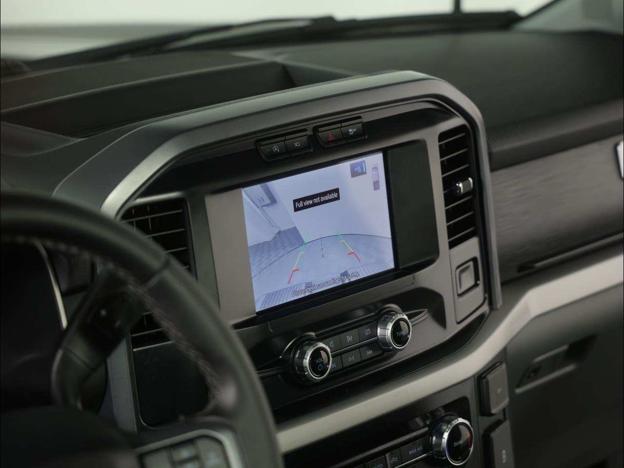 Ford F-150 XLT 4WD Reg Cab 8' Box 2023