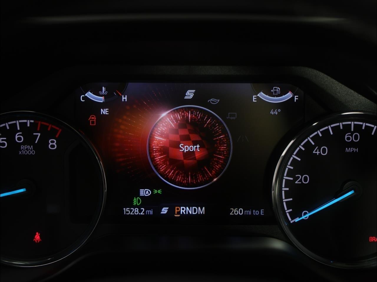 Ford F-150 XLT 4WD Reg Cab 8' Box 2023