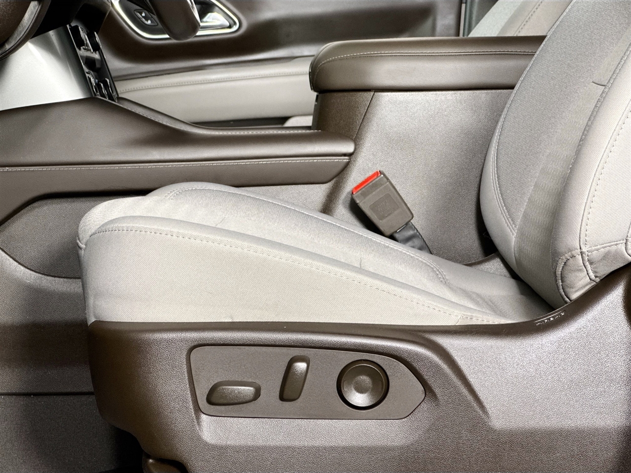 Chevrolet Tahoe 4WD 4dr LS 2023