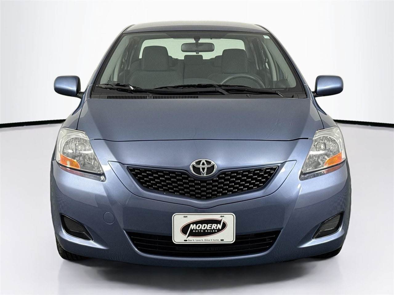 Toyota Yaris 4dr Sdn Man 2010