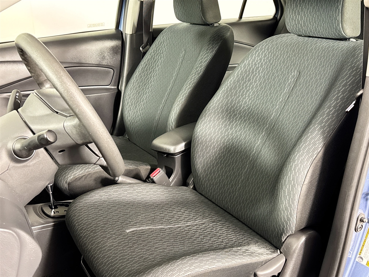 Toyota Yaris 4dr Sdn Man 2010