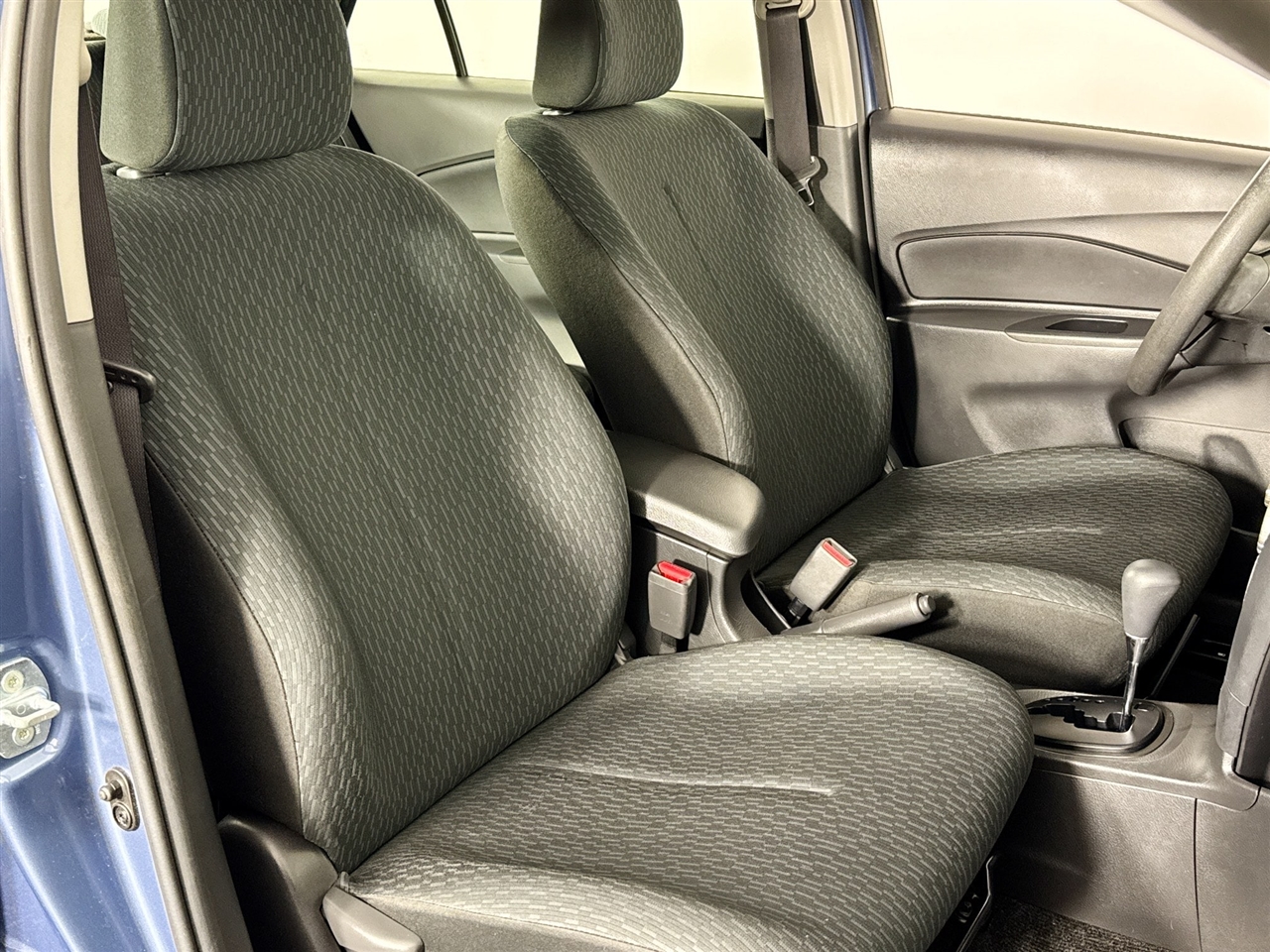 Toyota Yaris 4dr Sdn Man 2010