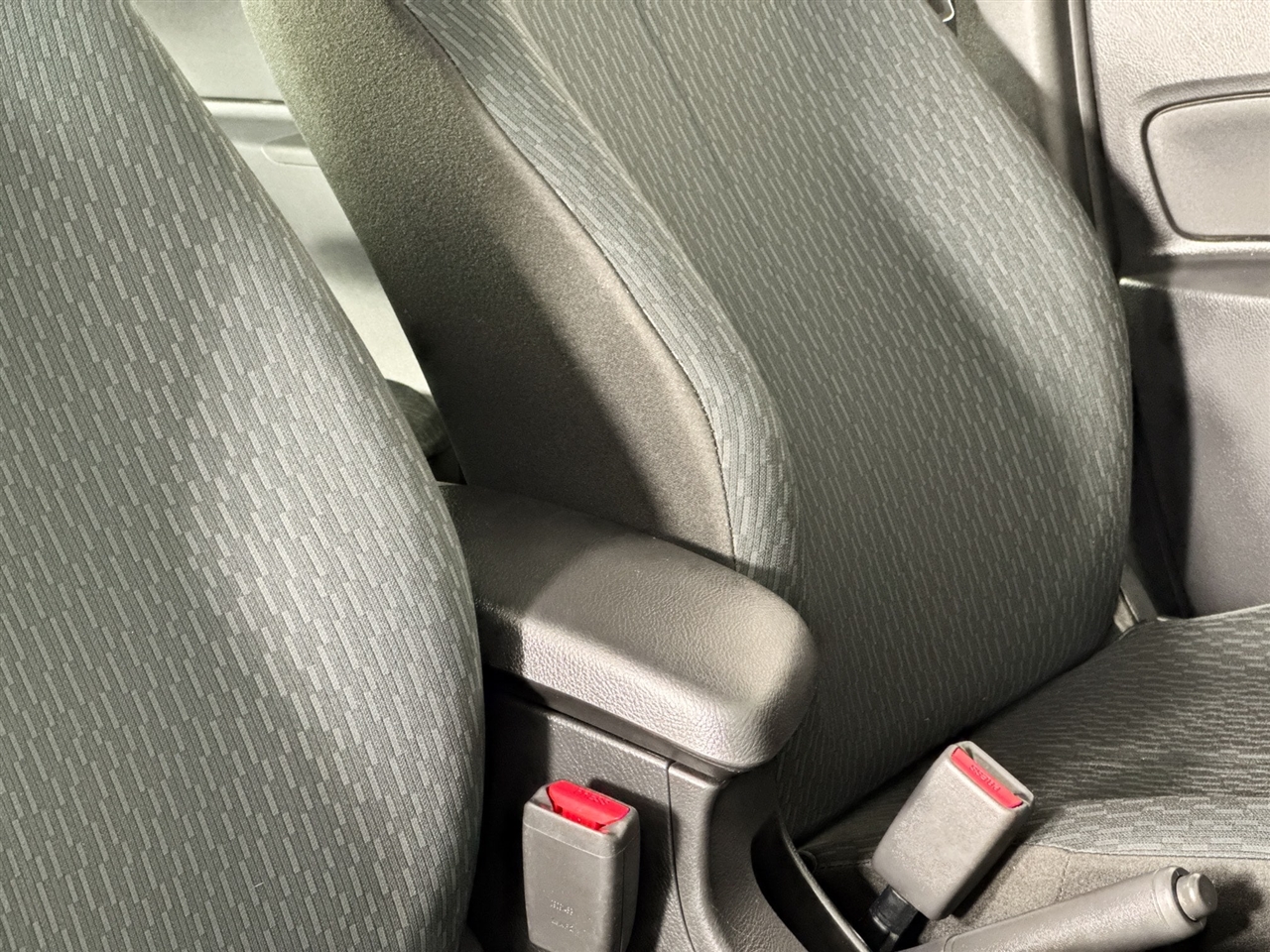 Toyota Yaris 4dr Sdn Man 2010