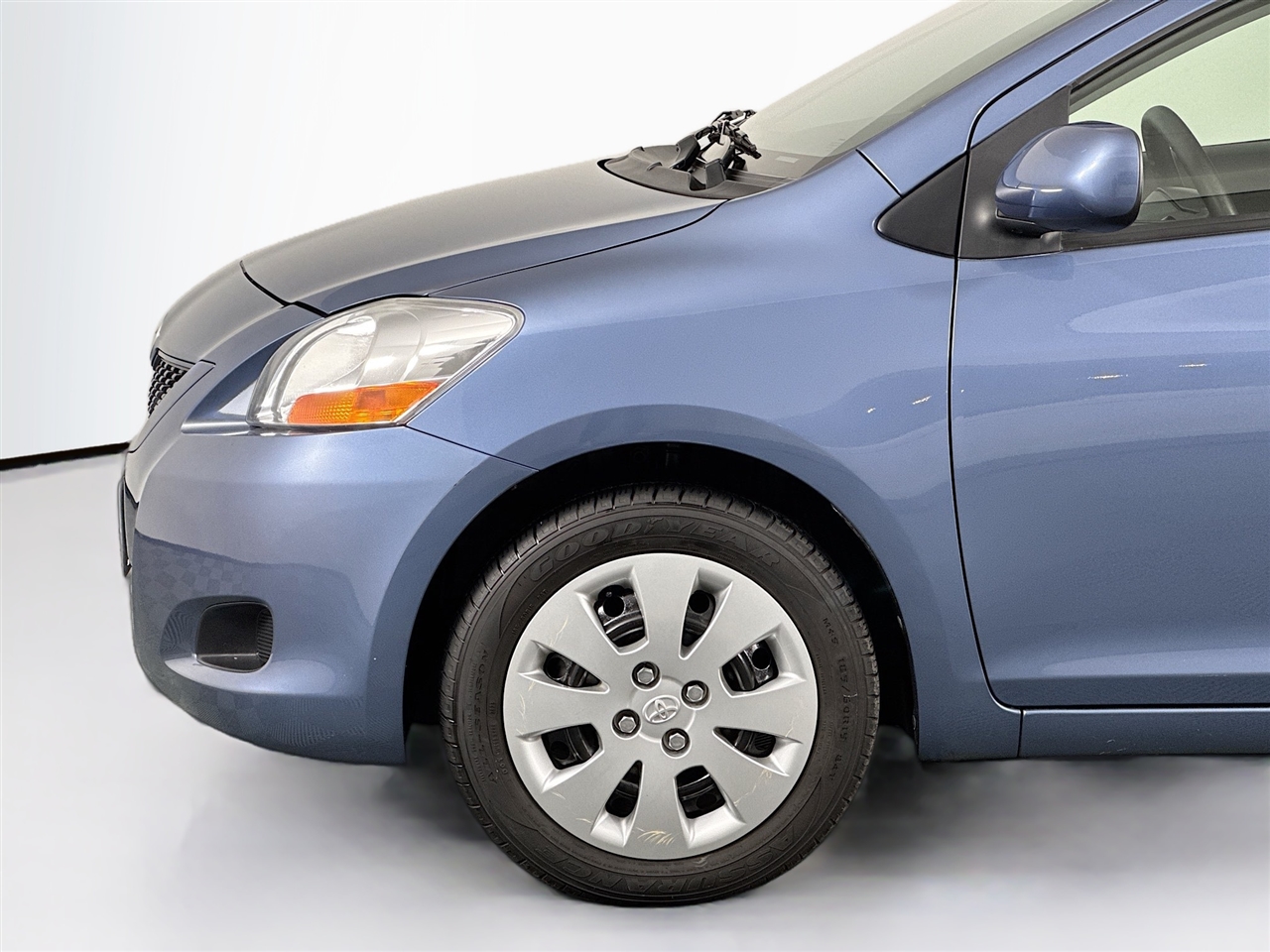 Toyota Yaris 4dr Sdn Man 2010