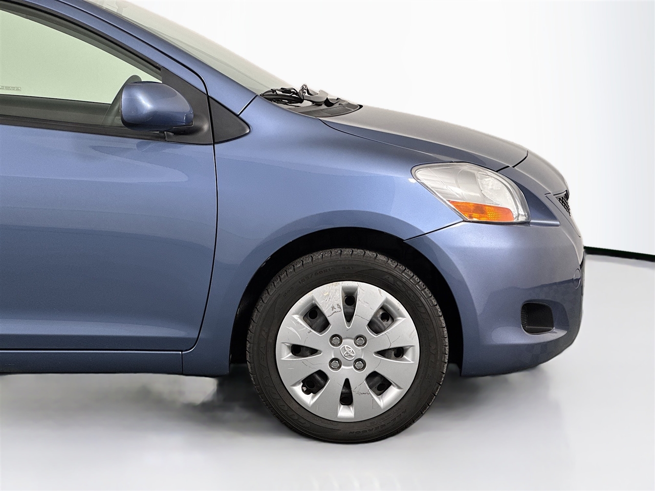 Toyota Yaris 4dr Sdn Man 2010