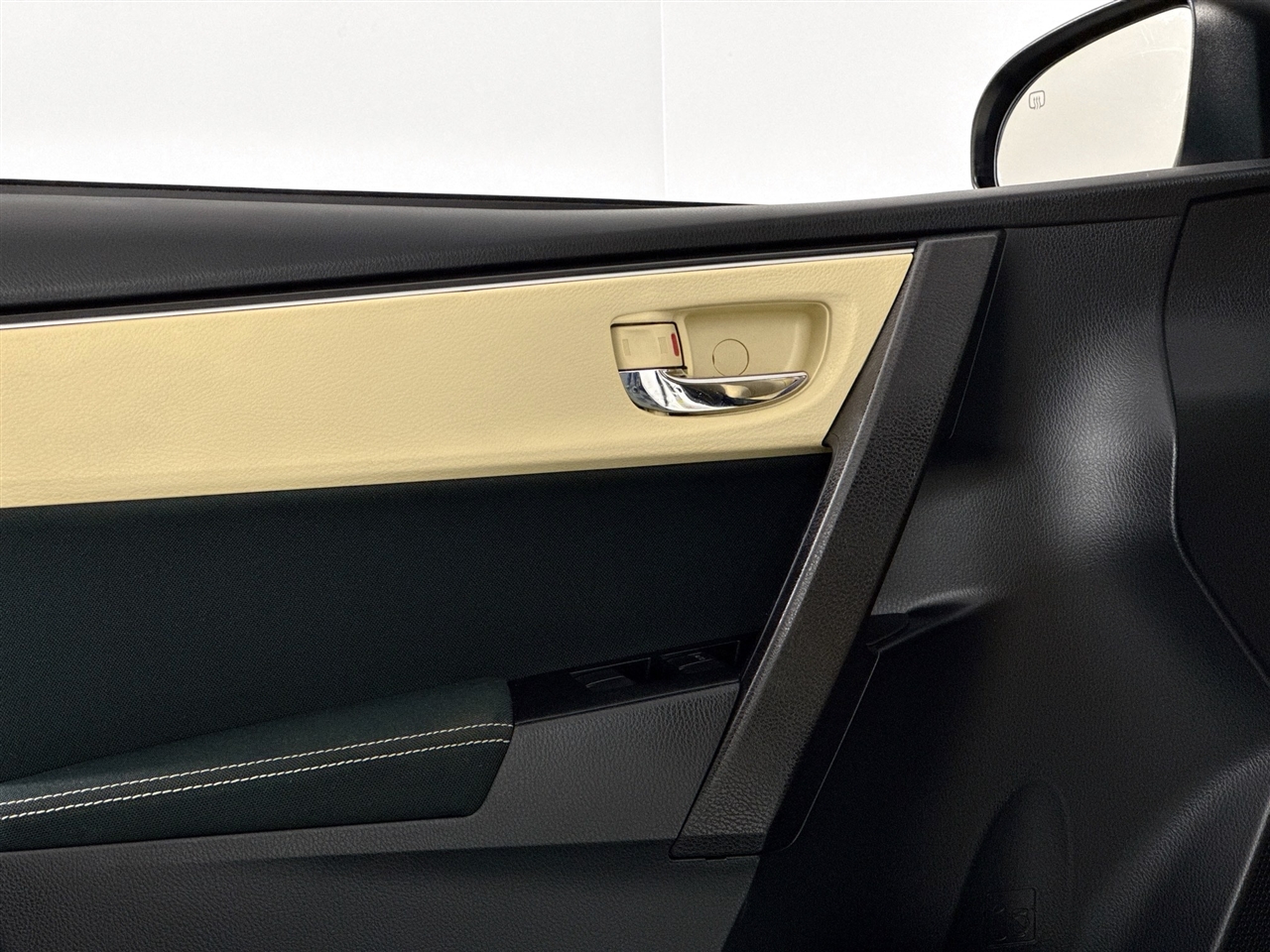 Toyota Corolla 50th Anniversary Special Edition CVT (Natl) 2017