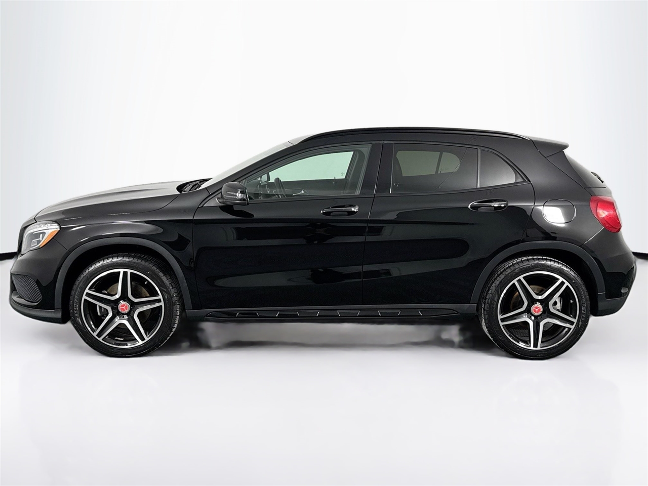 Mercedes-Benz GLA 4MATIC 4dr GLA 250 2016