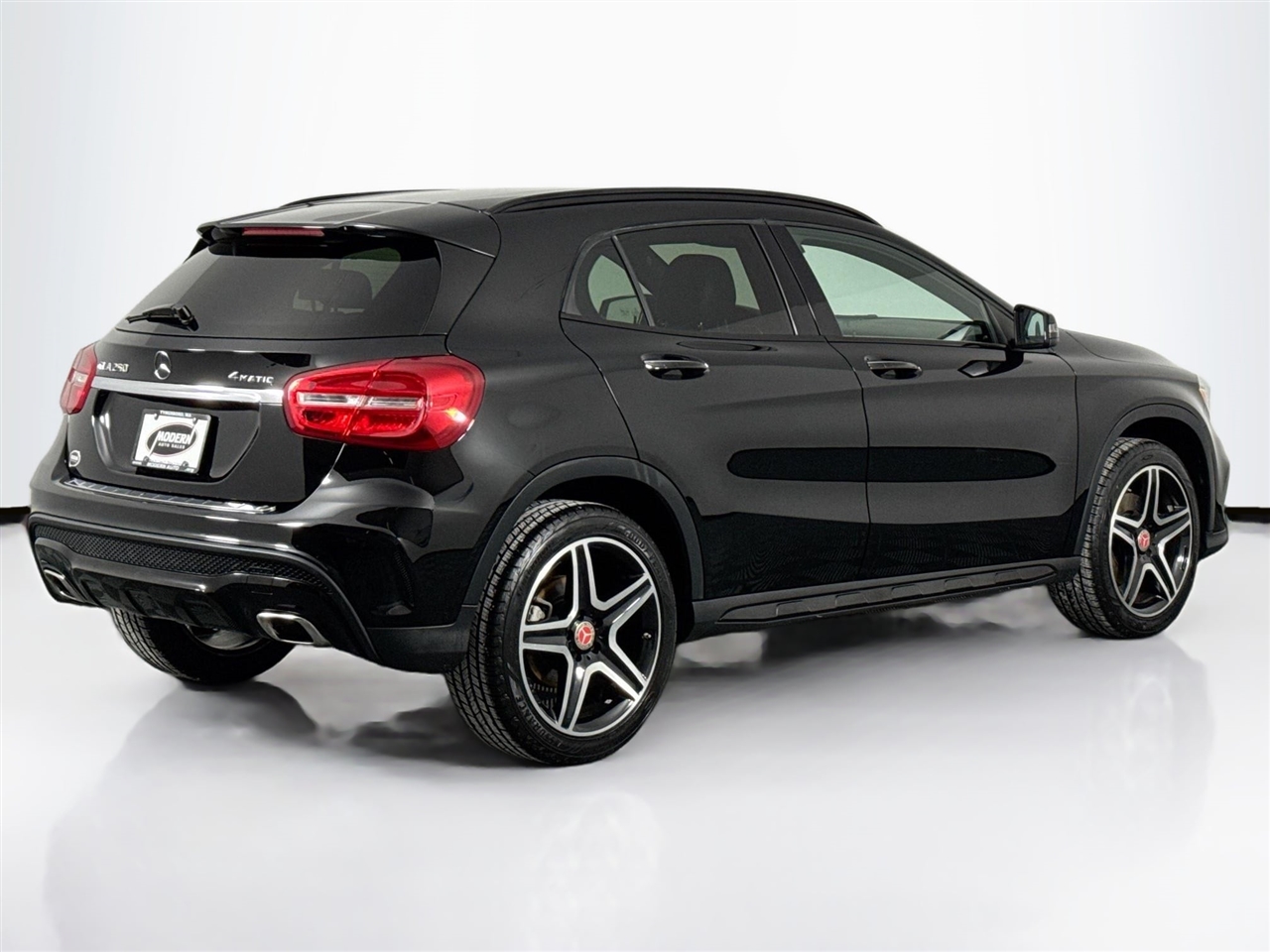 Mercedes-Benz GLA 4MATIC 4dr GLA 250 2016
