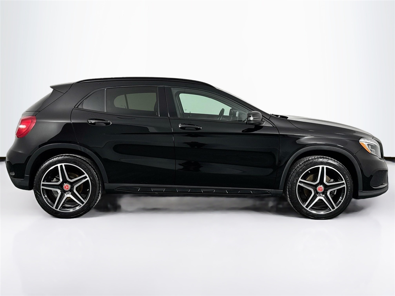 Mercedes-Benz GLA 4MATIC 4dr GLA 250 2016