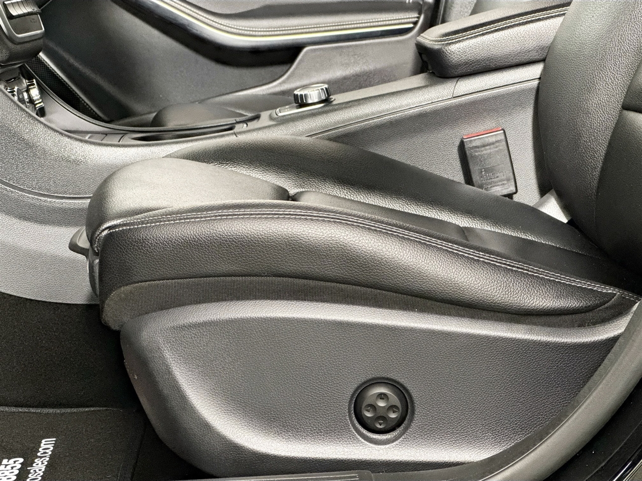 Mercedes-Benz GLA 4MATIC 4dr GLA 250 2016