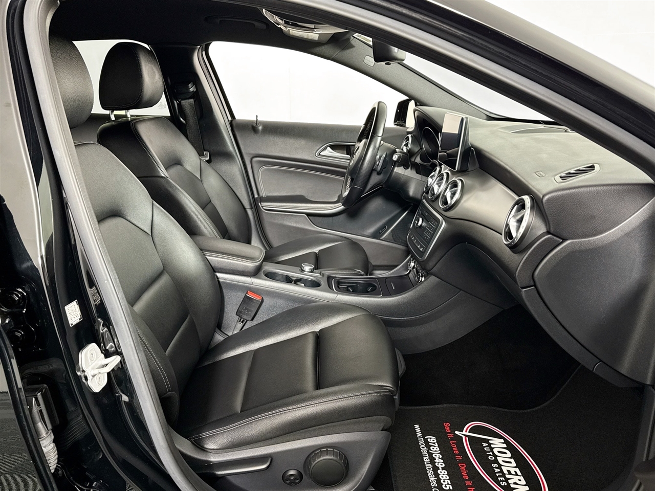 Mercedes-Benz GLA 4MATIC 4dr GLA 250 2016