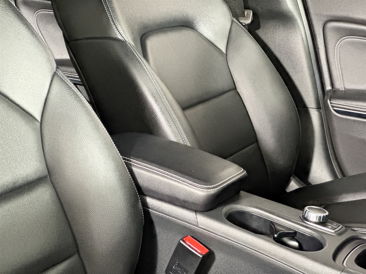 Mercedes-Benz GLA 4MATIC 4dr GLA 250 2016