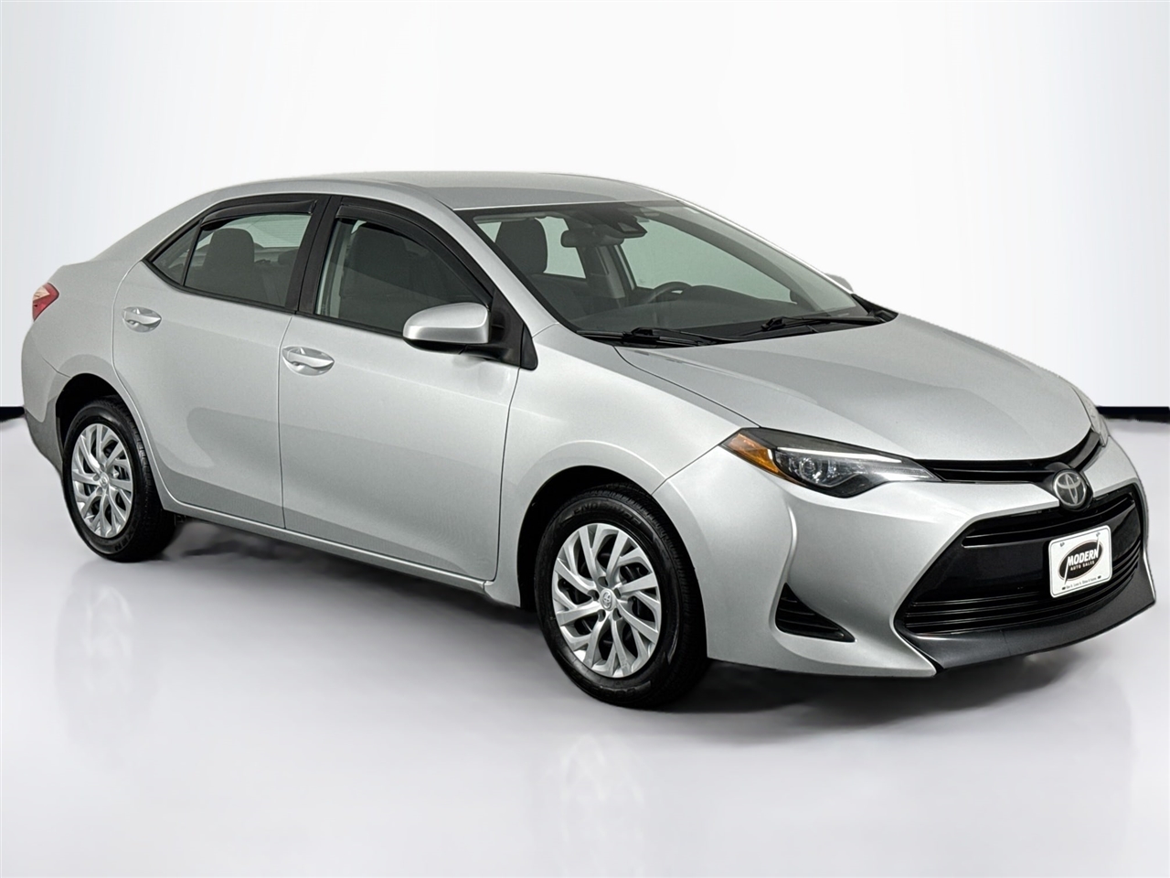Toyota Corolla XLE CVT (Natl) 2019