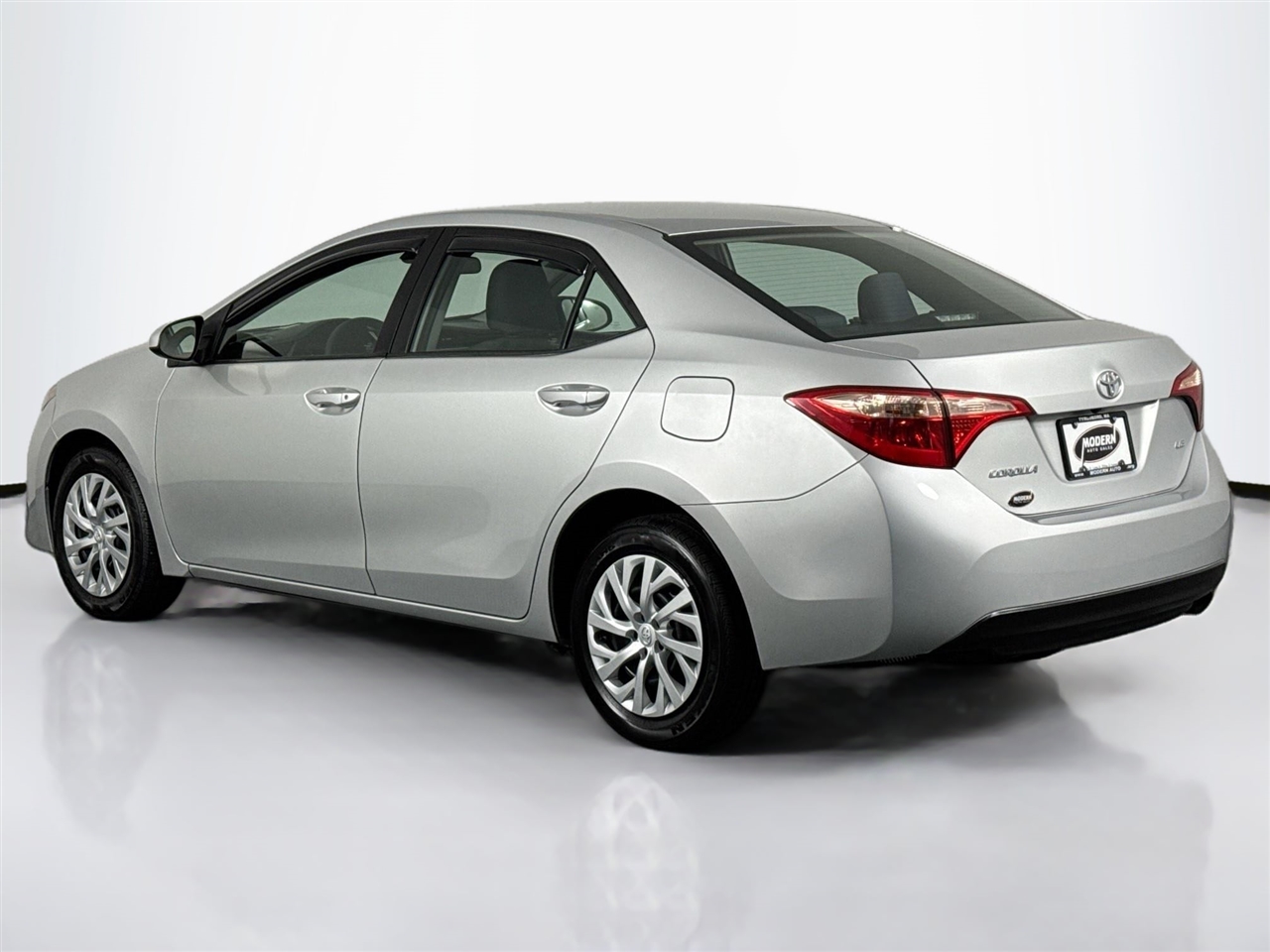 Toyota Corolla XLE CVT (Natl) 2019