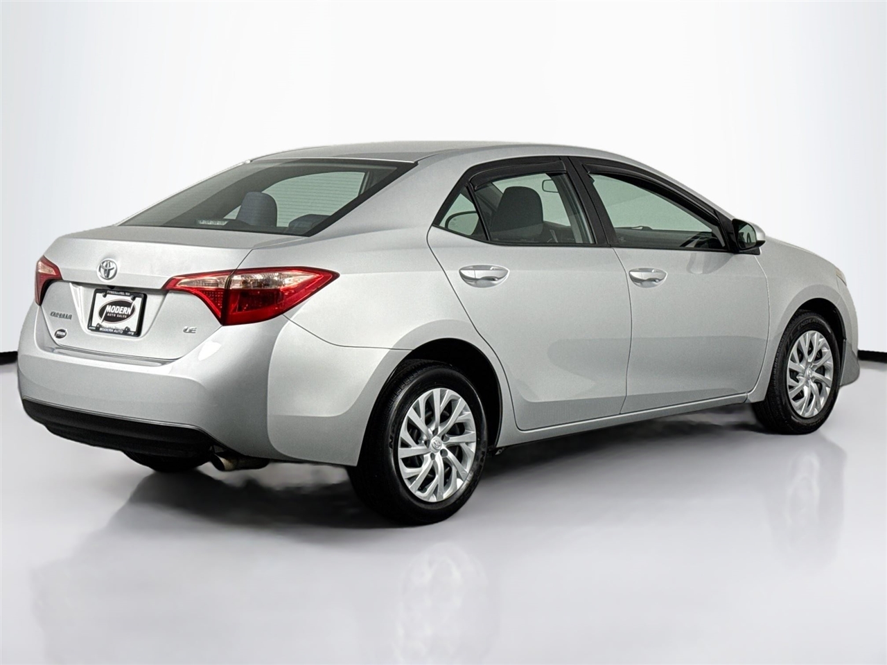 Toyota Corolla XLE CVT (Natl) 2019
