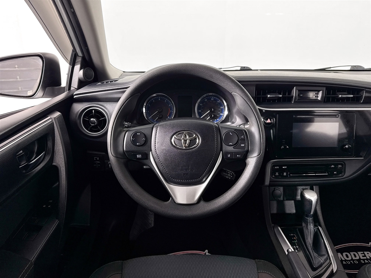 Toyota Corolla XLE CVT (Natl) 2019
