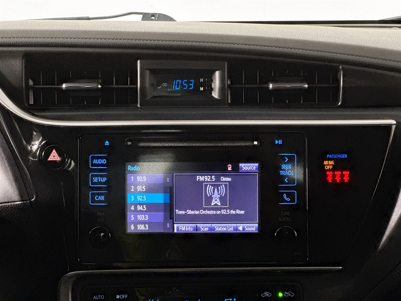 Toyota Corolla XLE CVT (Natl) 2019