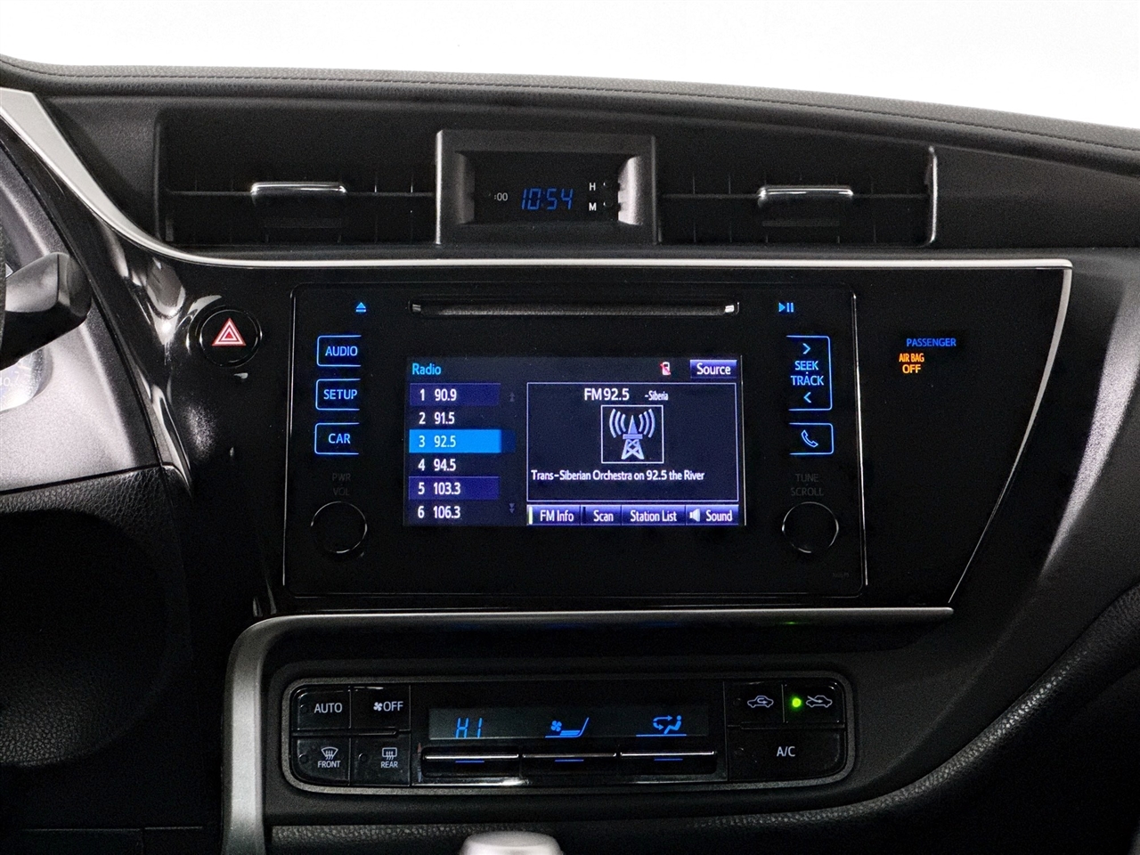 Toyota Corolla XLE CVT (Natl) 2019