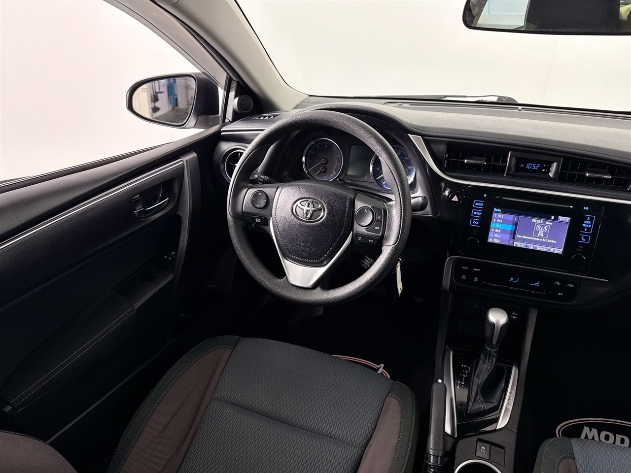 Toyota Corolla XLE CVT (Natl) 2019