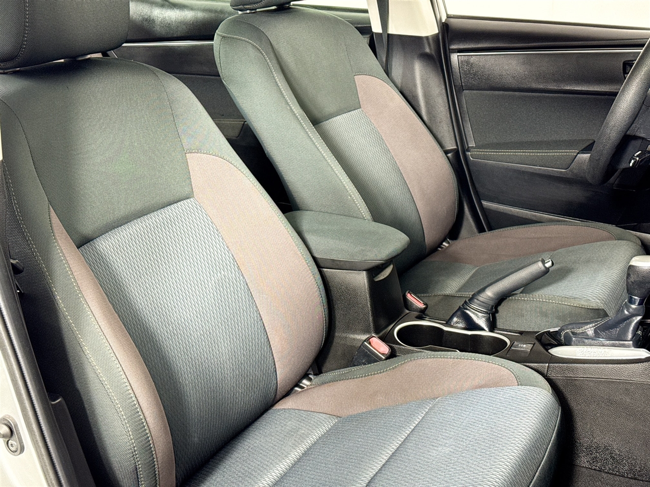 Toyota Corolla XLE CVT (Natl) 2019