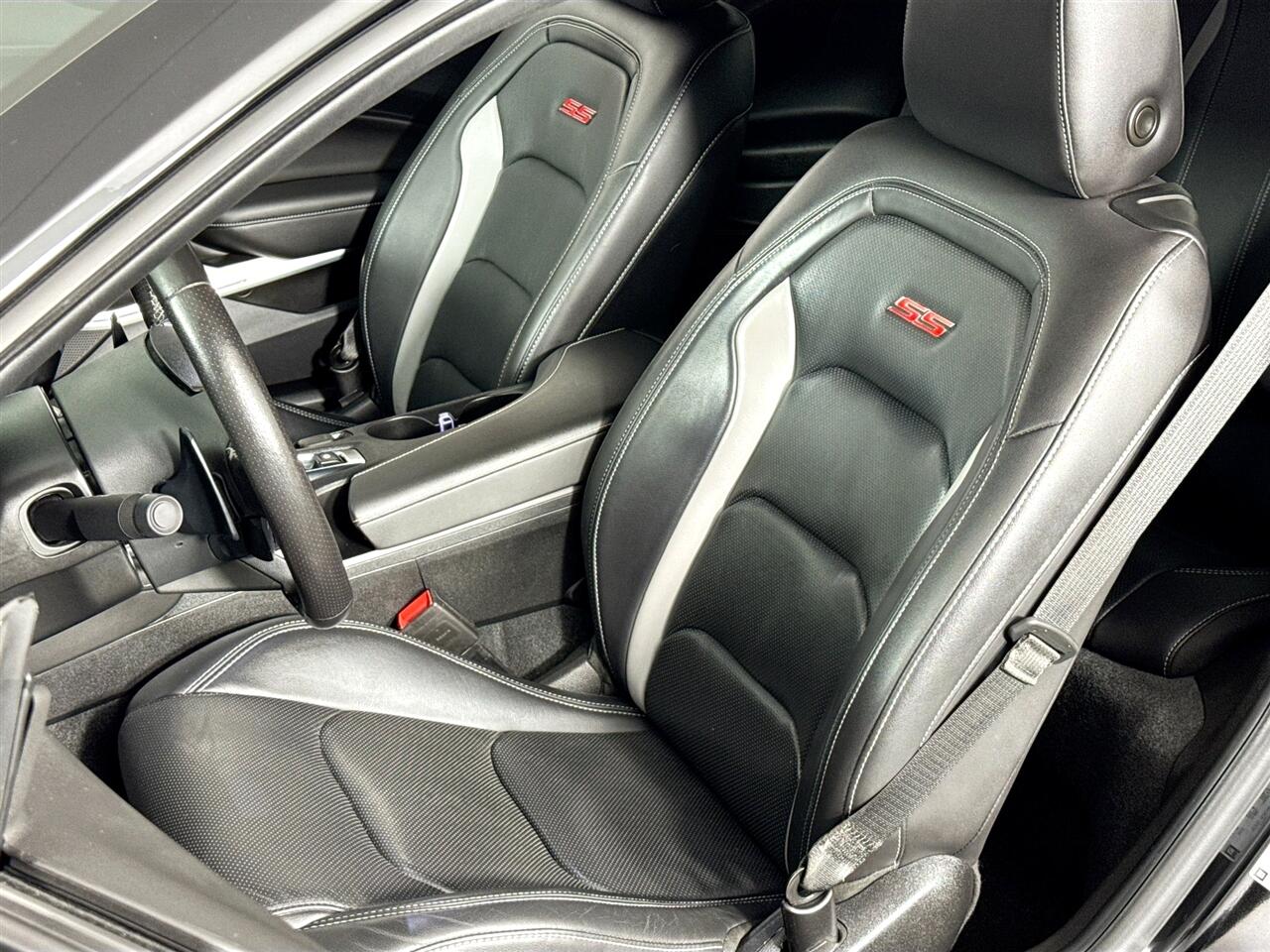 Chevrolet Camaro 2dr Cpe 2SS 2020