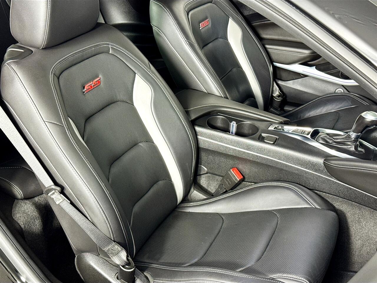 Chevrolet Camaro 2dr Cpe 2SS 2020