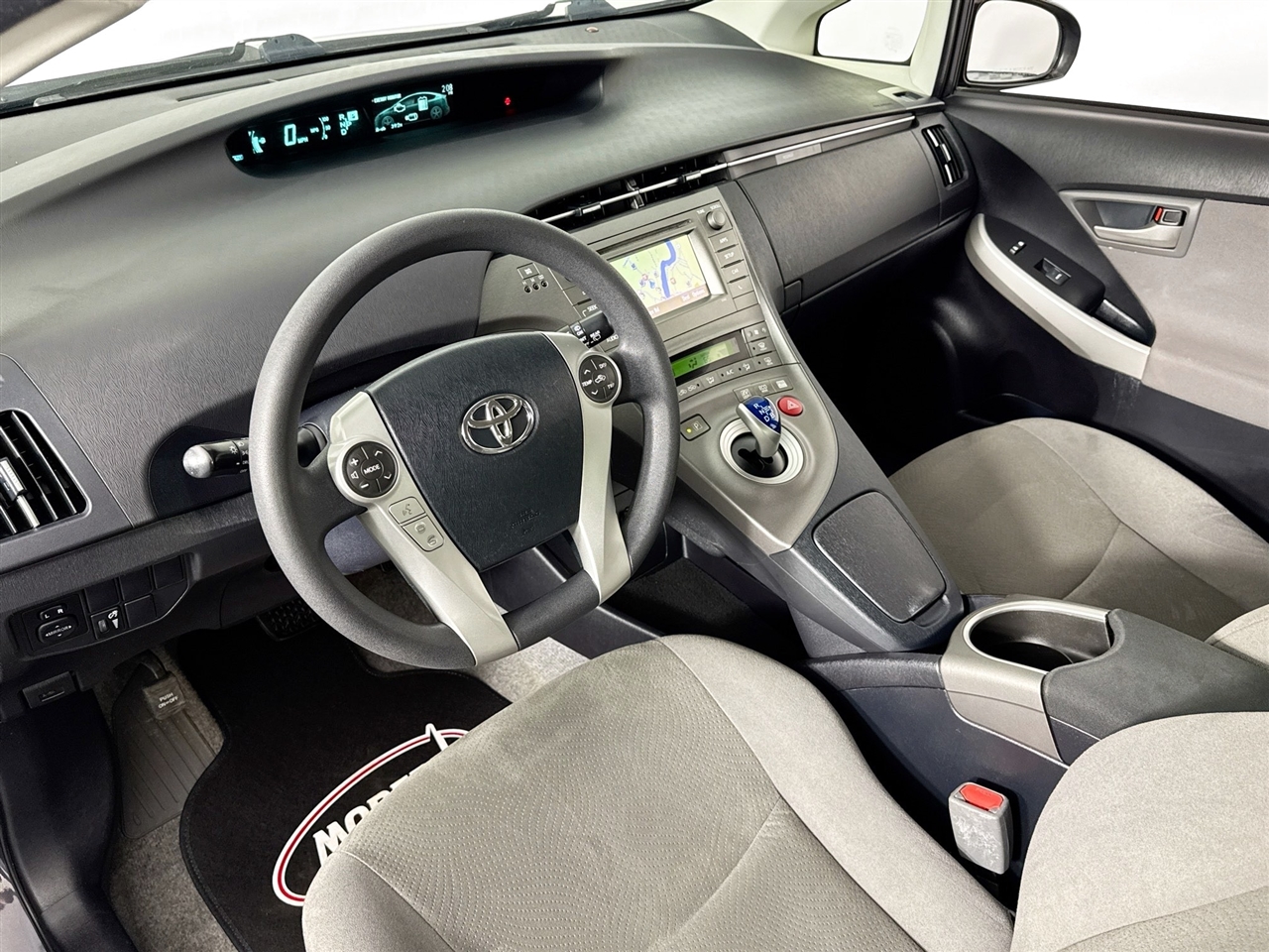 Toyota Prius 5dr HB Persona Series Special Edition (Natl) 2015