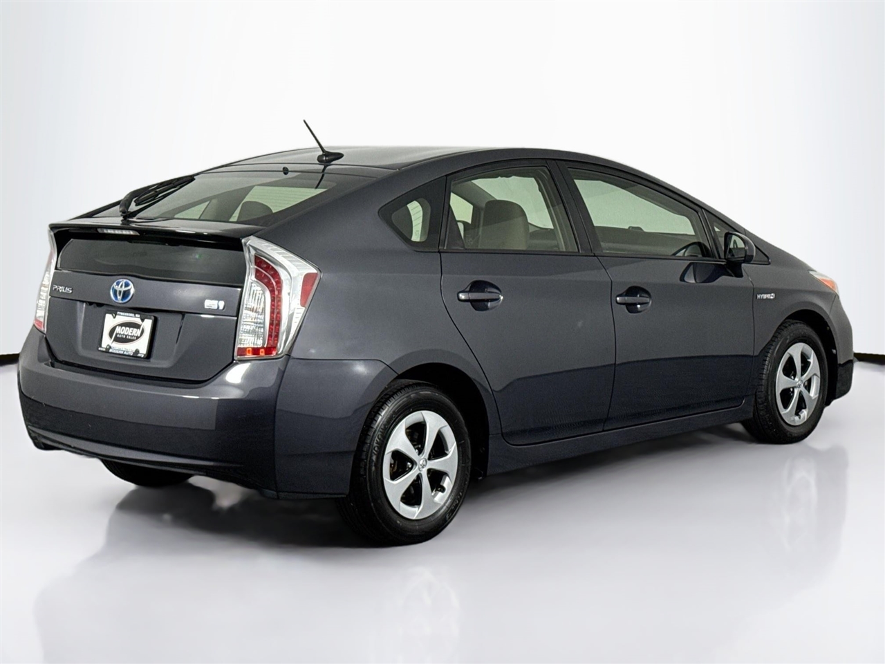 Toyota Prius 5dr HB Persona Series Special Edition (Natl) 2015