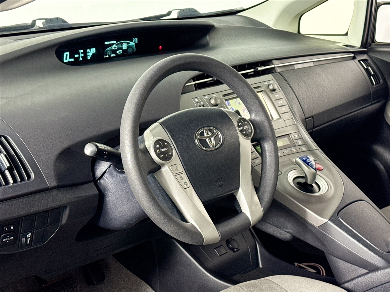 Toyota Prius 5dr HB Persona Series Special Edition (Natl) 2015