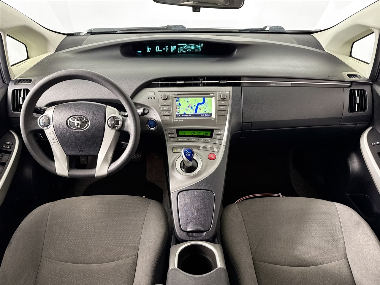 Toyota Prius 5dr HB Persona Series Special Edition (Natl) 2015