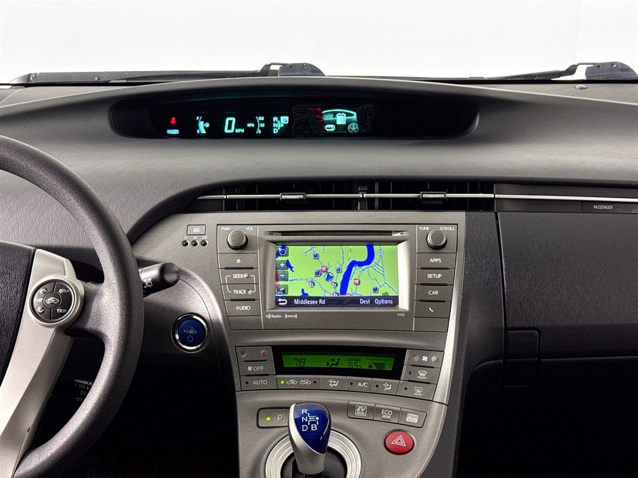 Toyota Prius 5dr HB Persona Series Special Edition (Natl) 2015