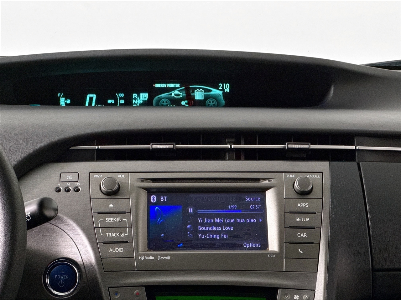 Toyota Prius 5dr HB Persona Series Special Edition (Natl) 2015