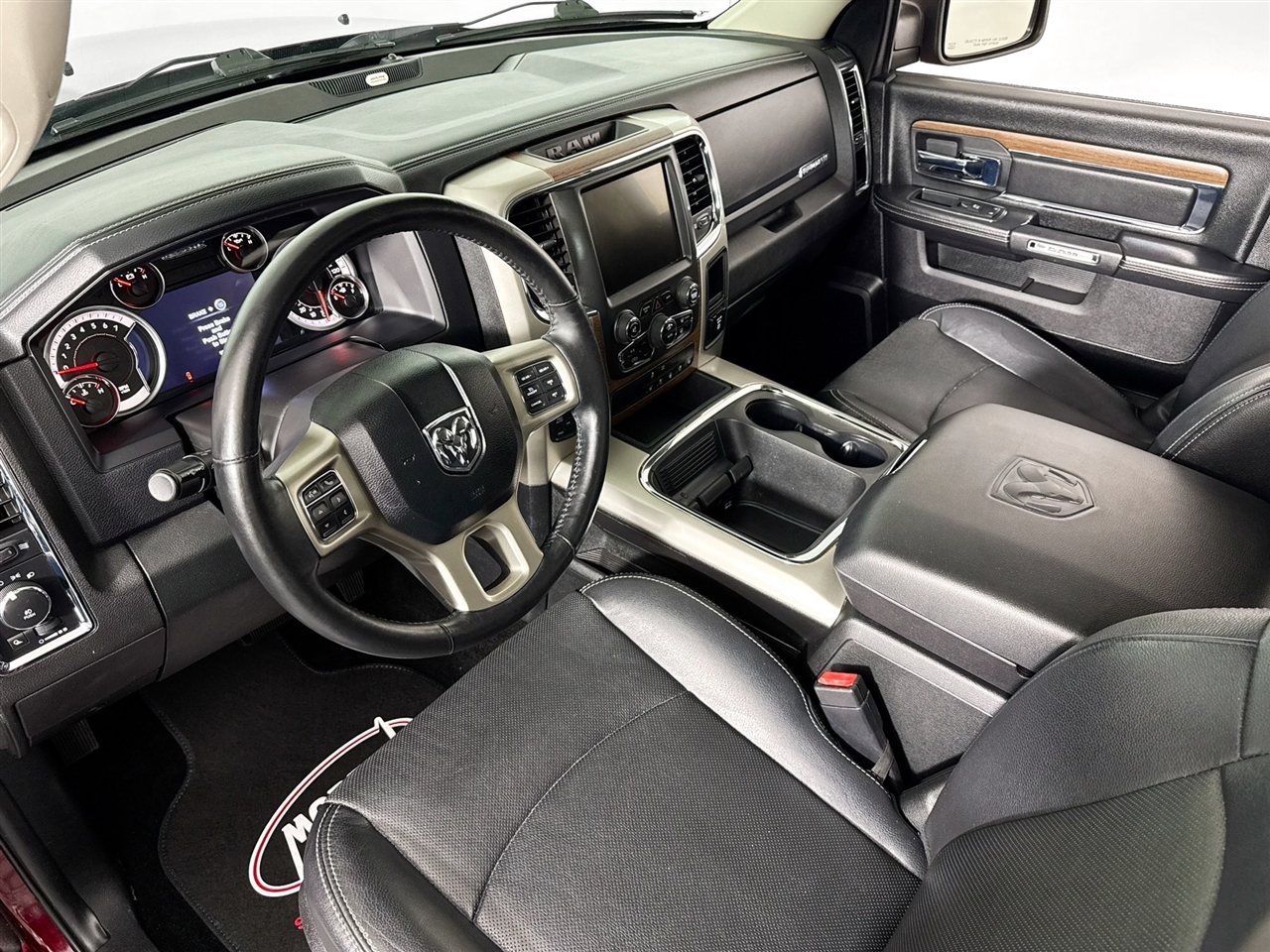 RAM 1500 Laramie 4x4 Crew Cab 5'7" Box 2017