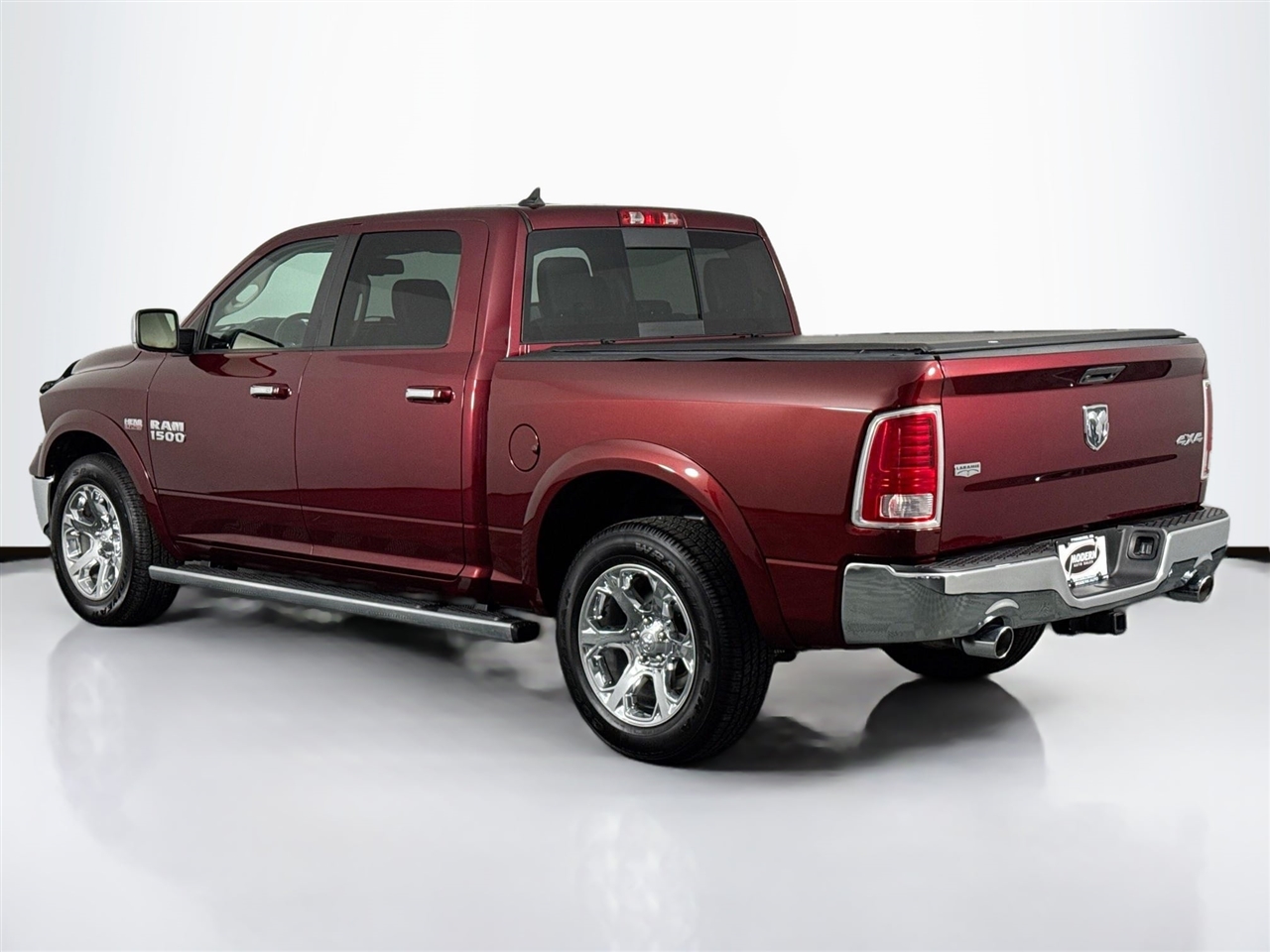 RAM 1500 Laramie 4x4 Crew Cab 5'7" Box 2017