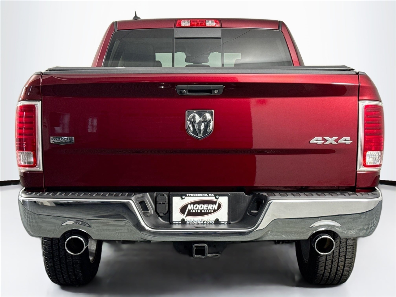 RAM 1500 Laramie 4x4 Crew Cab 5'7" Box 2017