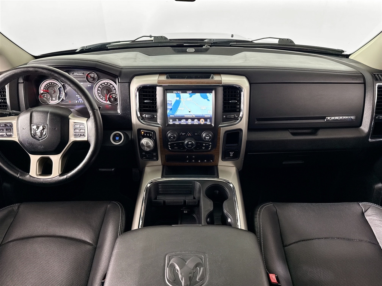 RAM 1500 Laramie 4x4 Crew Cab 5'7" Box 2017