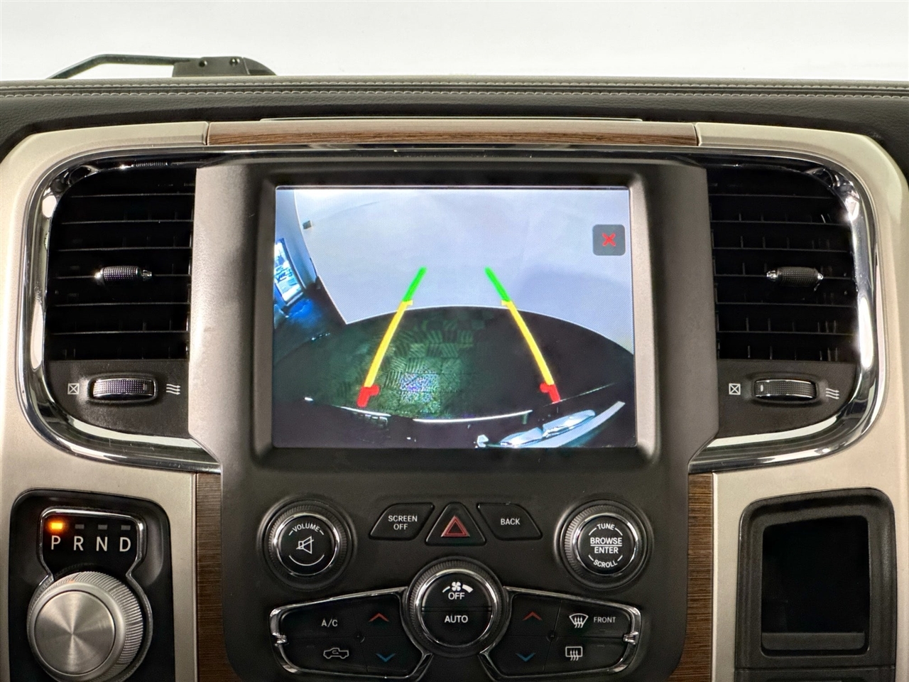 RAM 1500 Laramie 4x4 Crew Cab 5'7" Box 2017