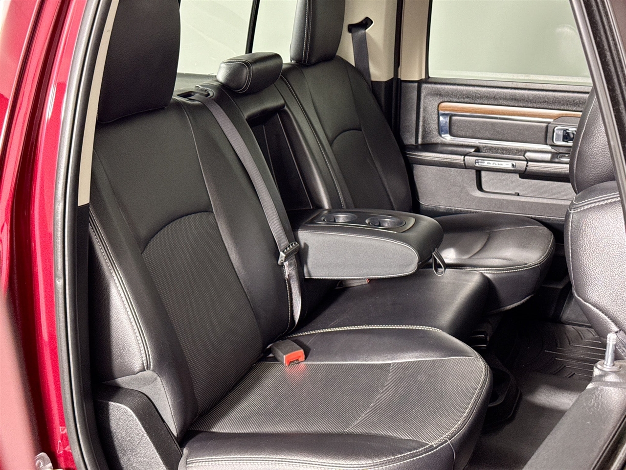 RAM 1500 Laramie 4x4 Crew Cab 5'7" Box 2017