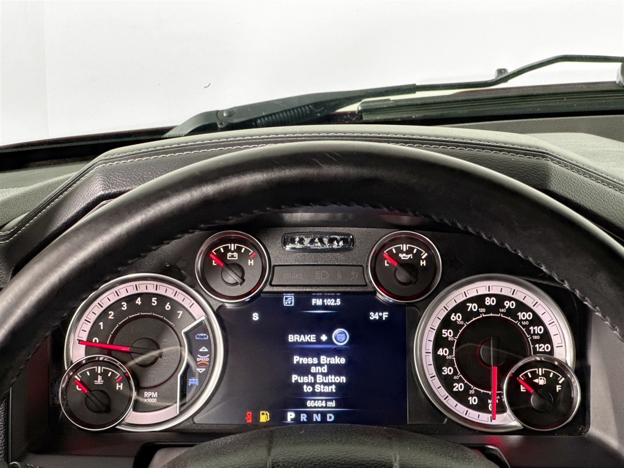 RAM 1500 Laramie 4x4 Crew Cab 5'7" Box 2017