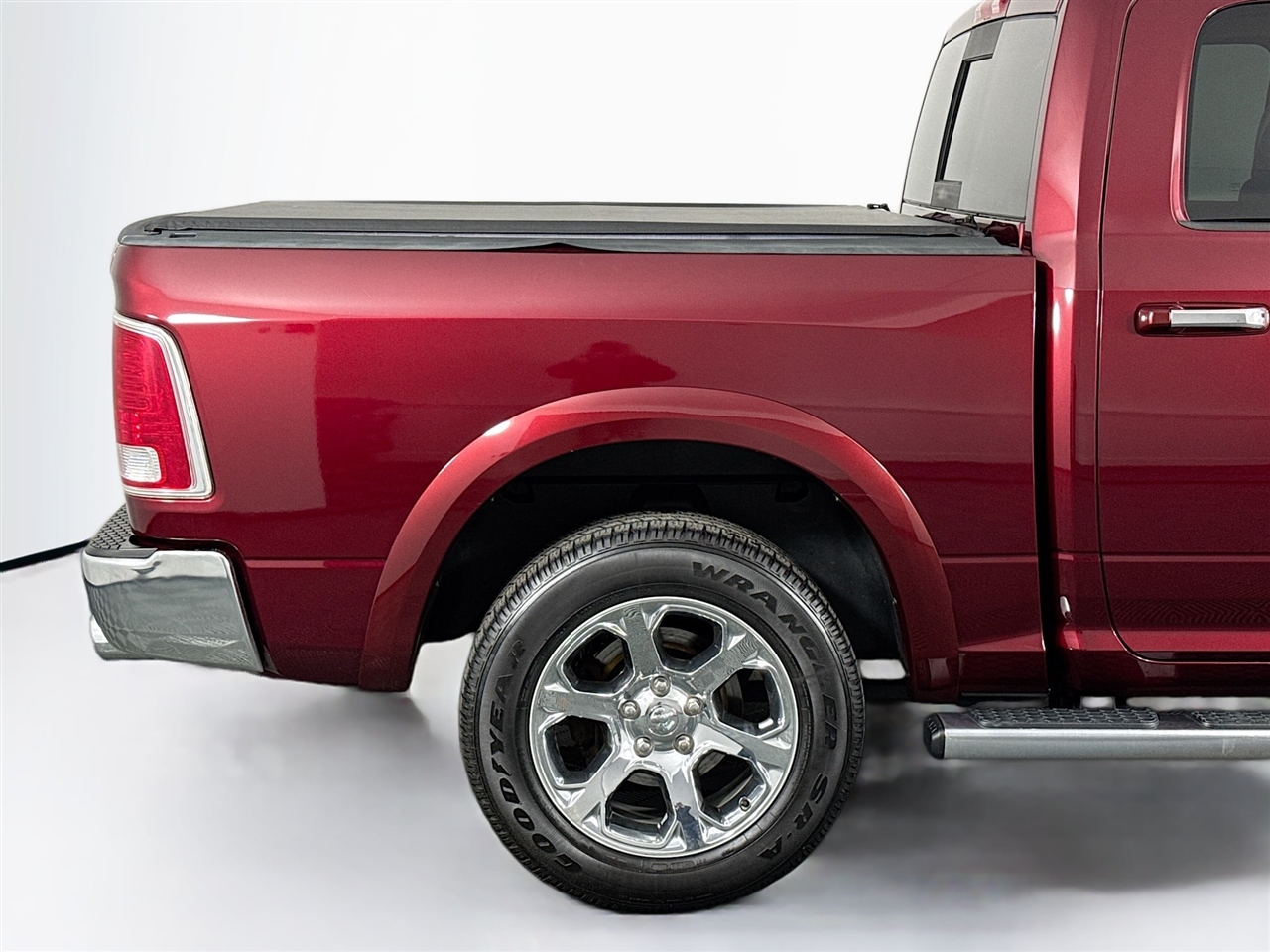 RAM 1500 Laramie 4x4 Crew Cab 5'7" Box 2017