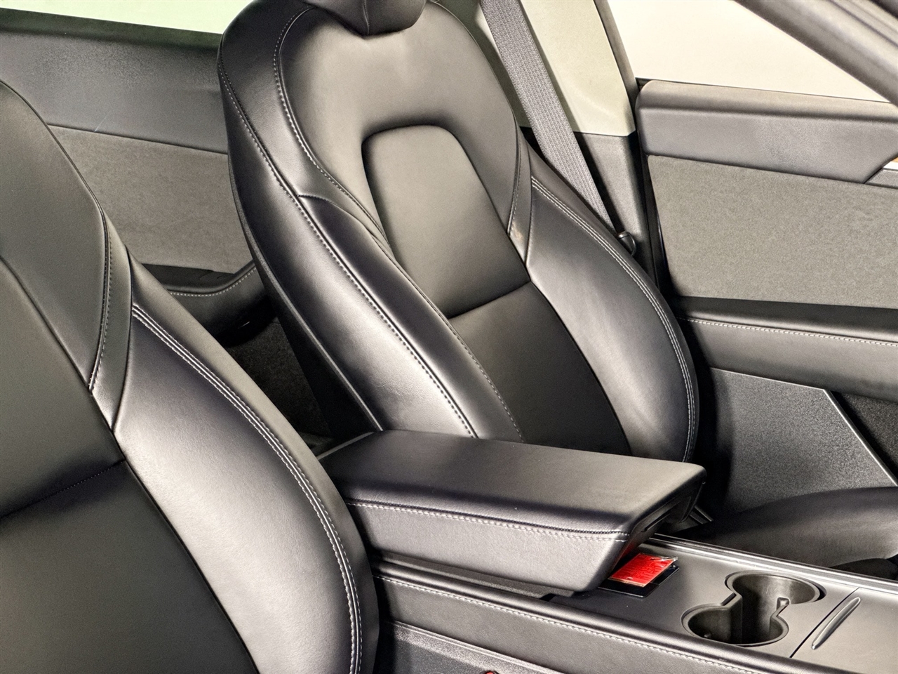 Tesla Model Y Long Range AWD 2023