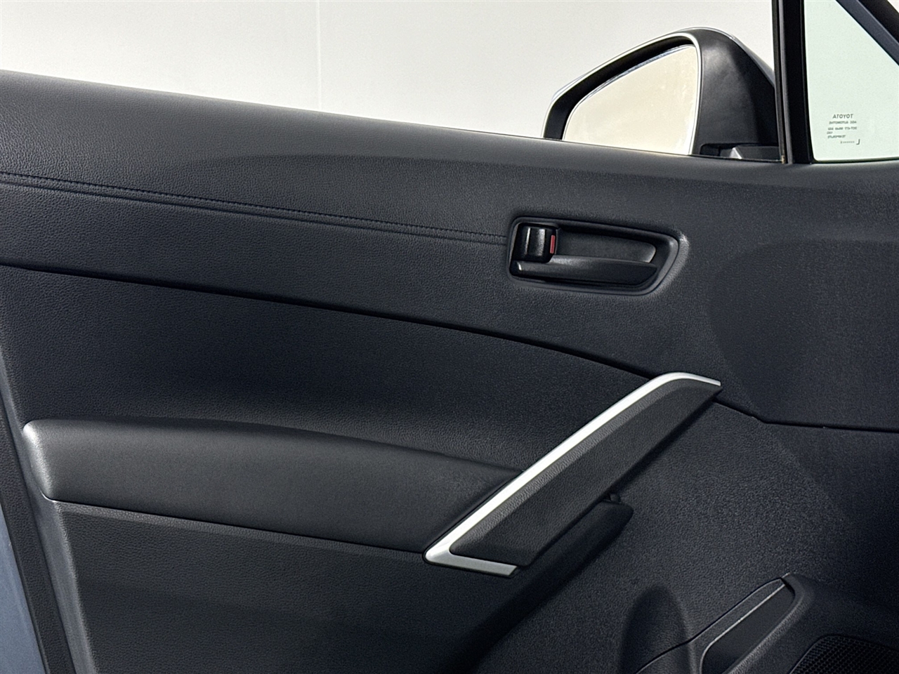 Toyota Corolla Cross LE 4WD (Natl) 2024