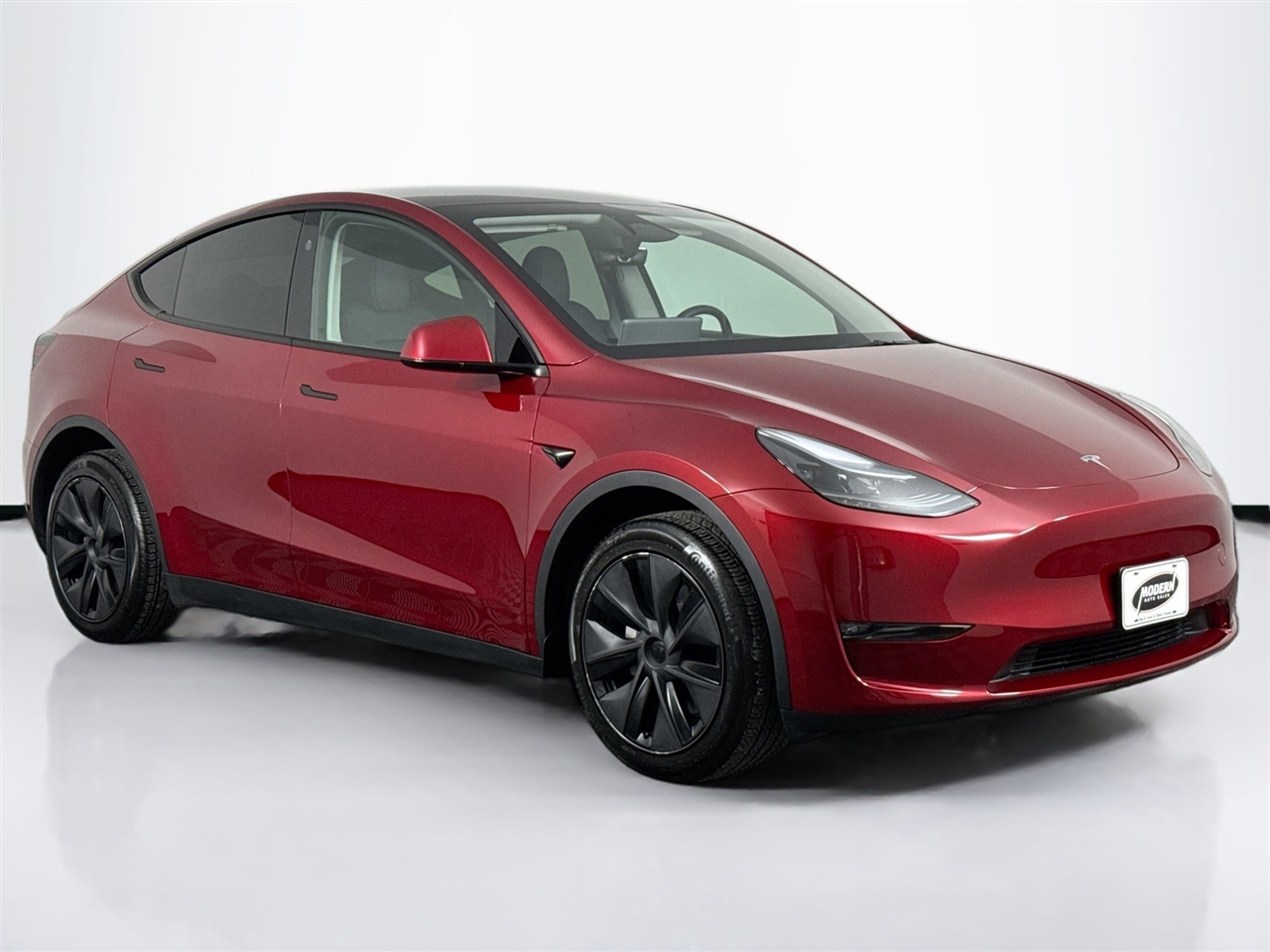 Tesla Model Y Long Range AWD *Ltd Avail* 2025