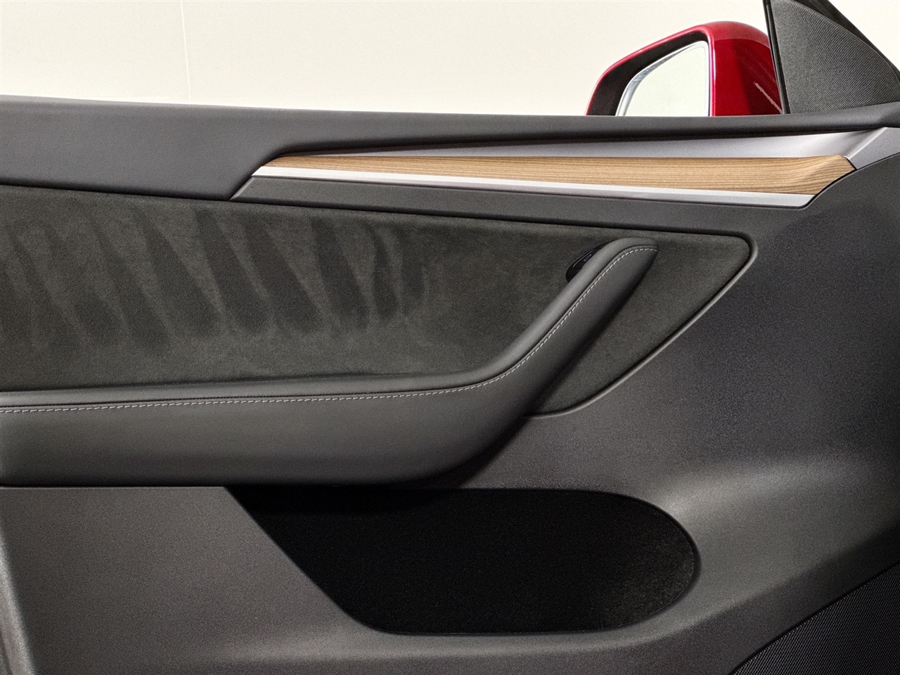 Tesla Model Y Long Range AWD *Ltd Avail* 2025